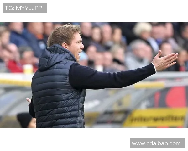 愤怒的德国足球明星怒斥裁判不公赛场风波引发轩然大波